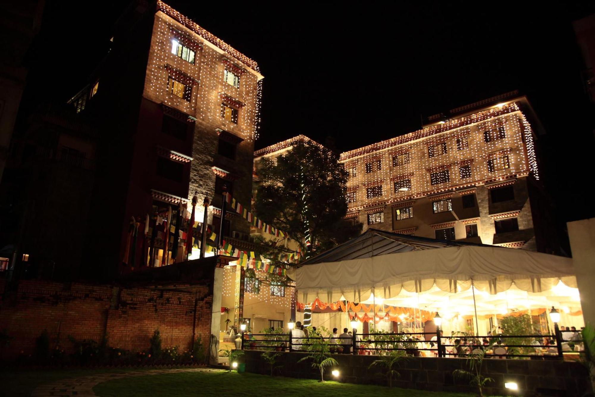 Hotel Tibet International Kathmandu Esterno foto
