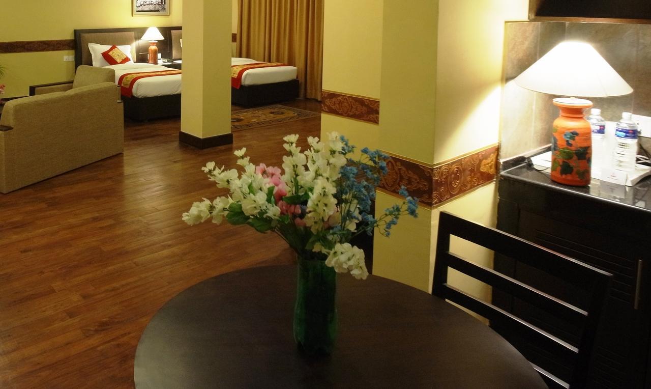 Hotel Tibet International Kathmandu Esterno foto