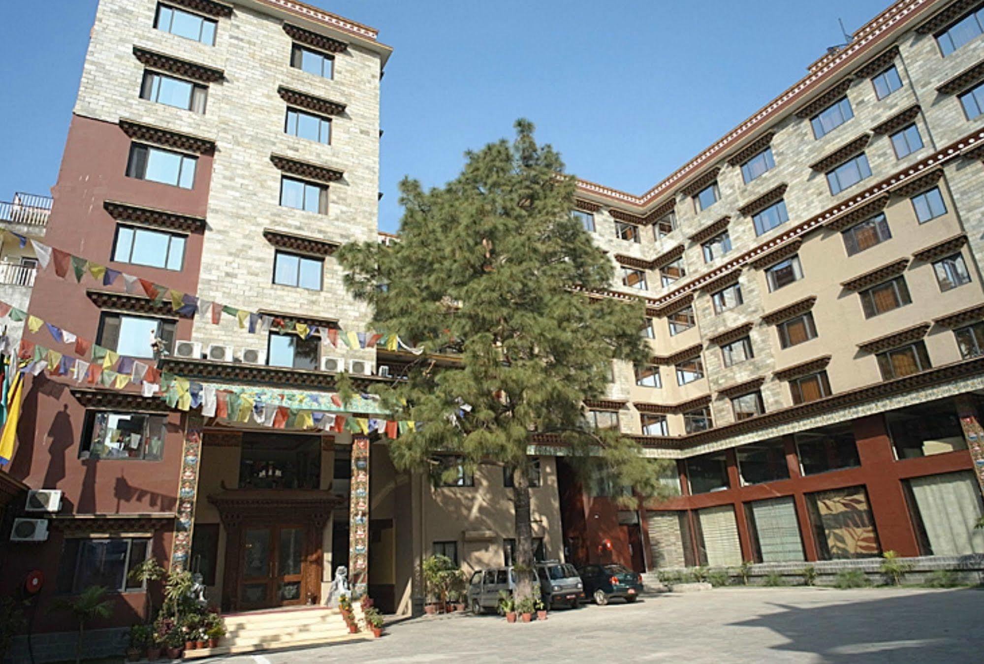 Hotel Tibet International Kathmandu Esterno foto