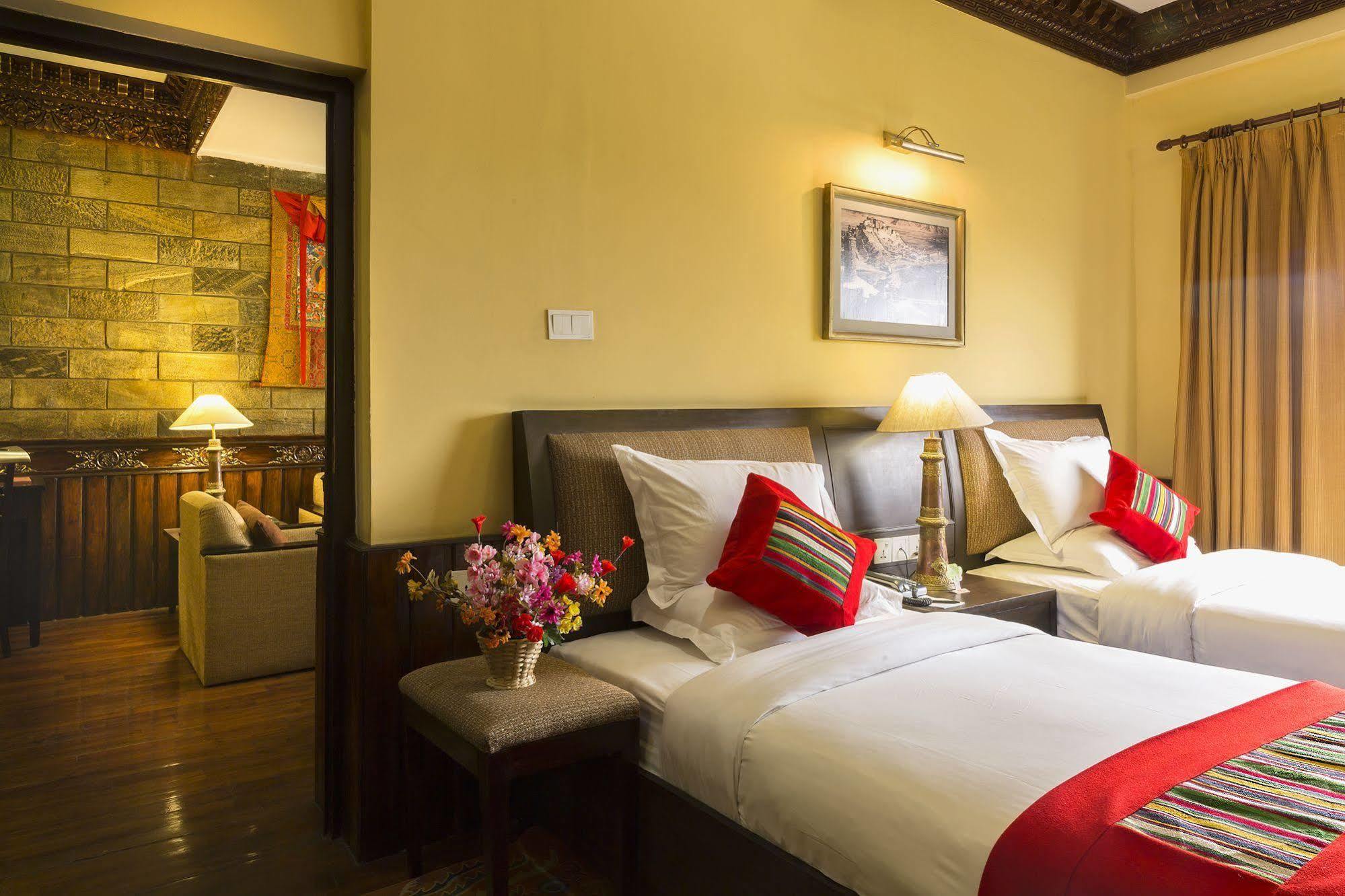 Hotel Tibet International Kathmandu Esterno foto